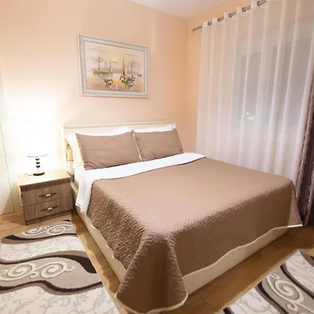 Luxury & Apartment